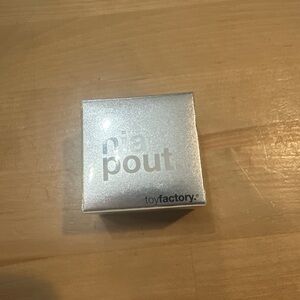 Toy Factory Lip Mask with Niacinamide